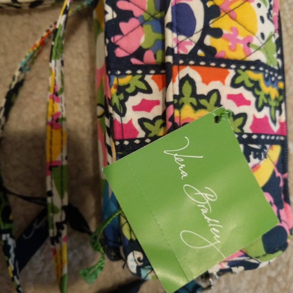 Vera cross body bag